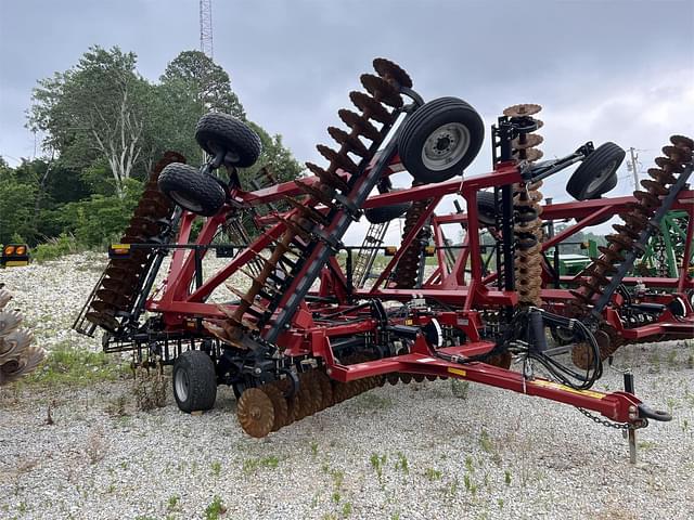 Image of Case IH 335VT equipment image 1