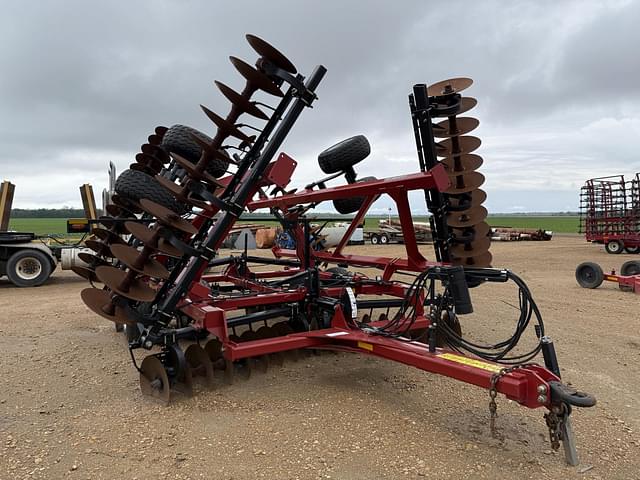 Image of Case IH 345 equipment image 1