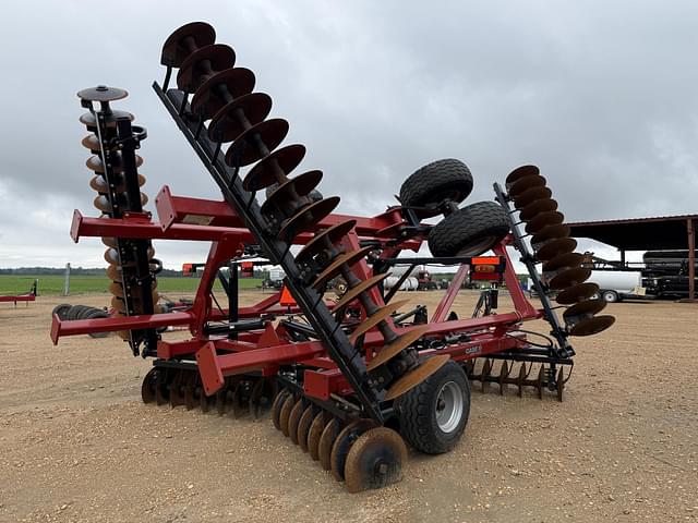 Image of Case IH 345 equipment image 2