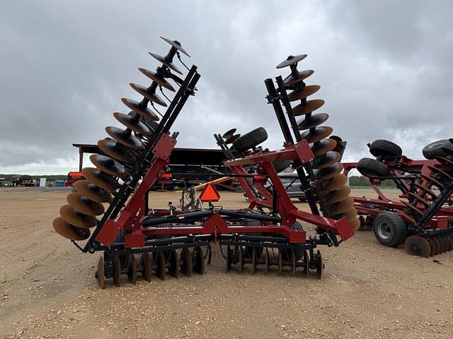 Image of Case IH 345 equipment image 4