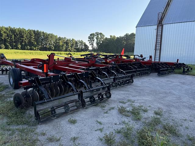 Image of Case IH 345 equipment image 2