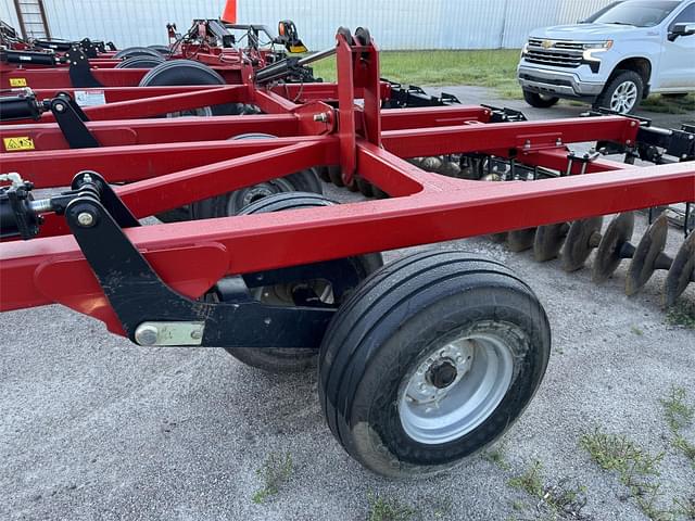 Image of Case IH 345 equipment image 4