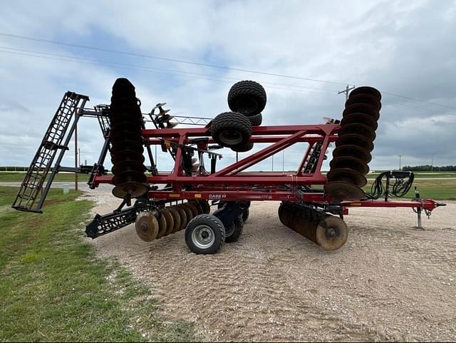 Image of Case IH 375 equipment image 3