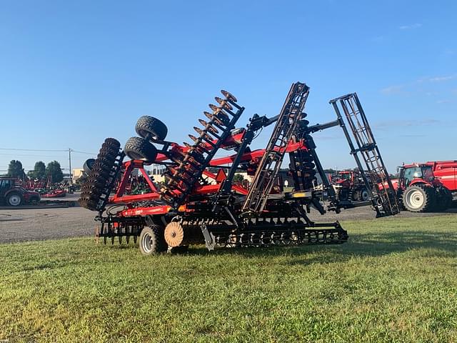 Image of Case IH 335VT equipment image 1