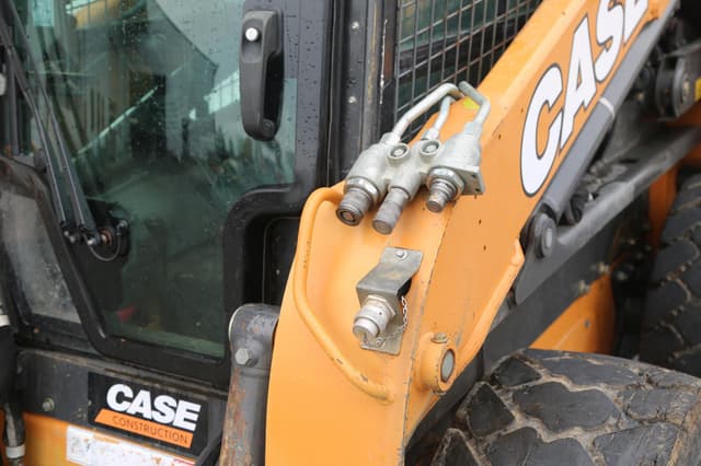 Image of Case SV280B equipment image 2