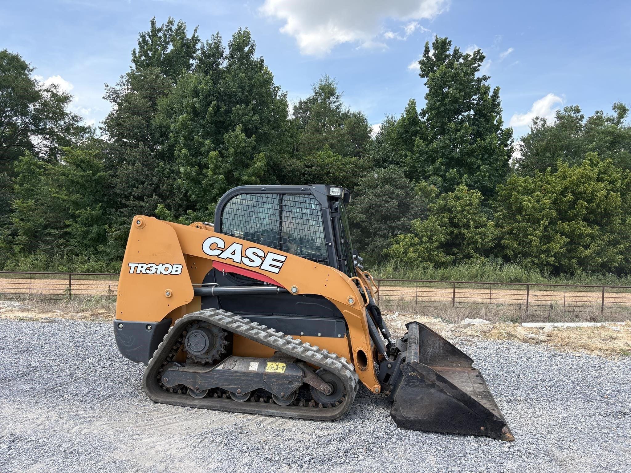2021 Case TR310B Equipment Image0