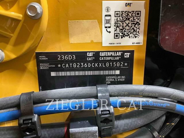 Image of Caterpillar 236D3 equipment image 2