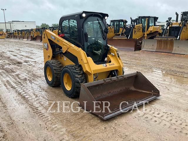 Image of Caterpillar 236D3 equipment image 3