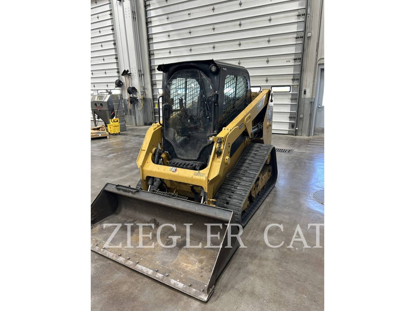 2021 Caterpillar 239D3 Equipment Image0