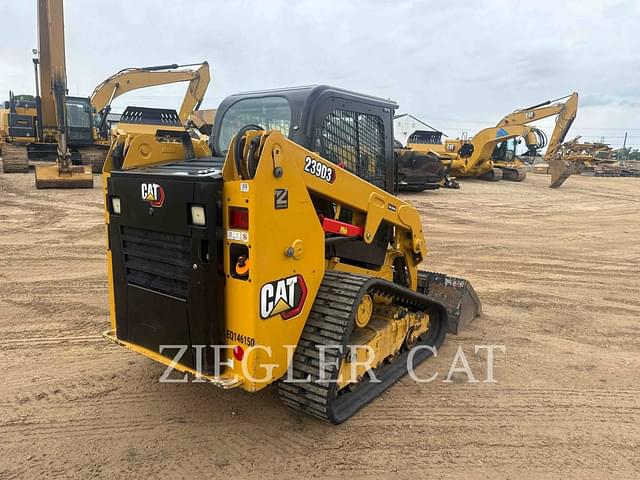Image of Caterpillar 239D3 equipment image 1