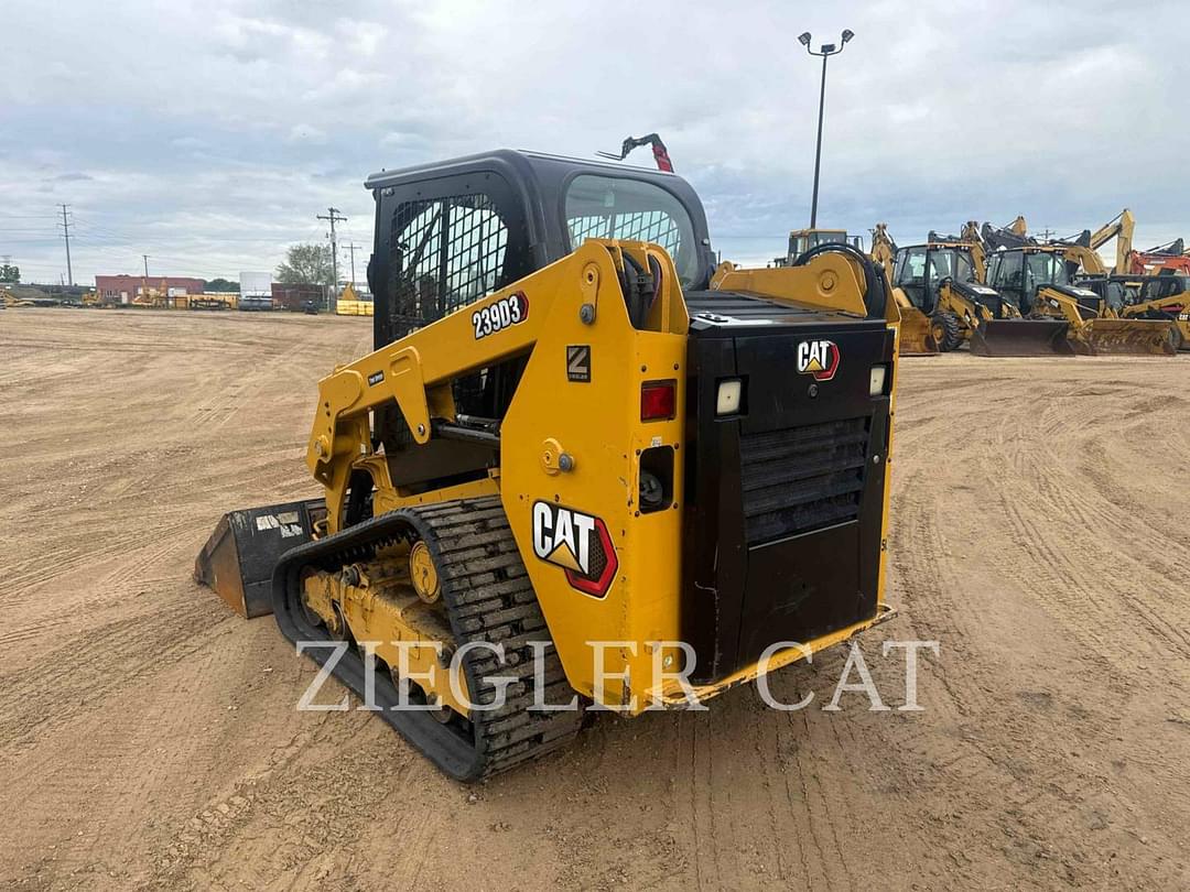 Image of Caterpillar 239D3 Primary image