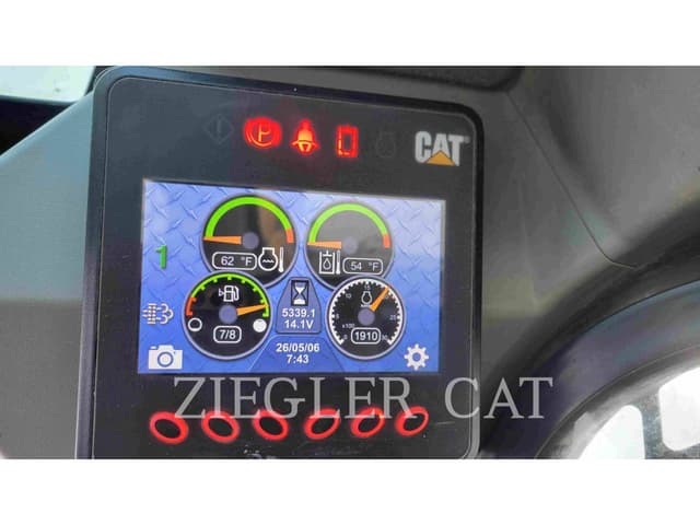 Image of Caterpillar 242D3 equipment image 4