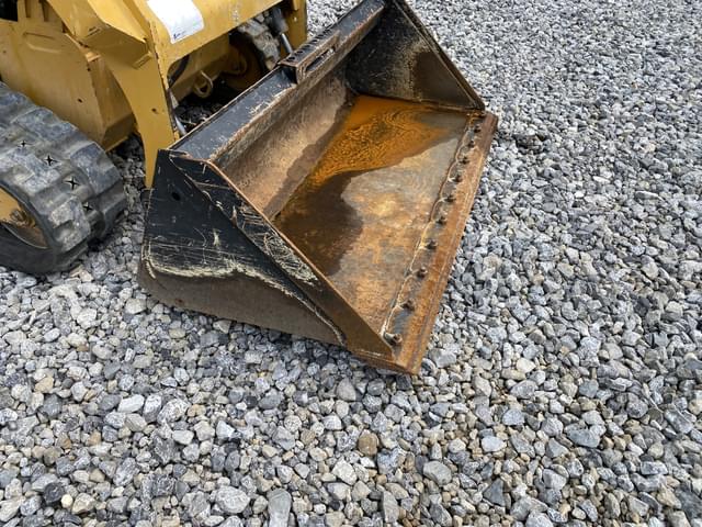 Image of Caterpillar 249D3 equipment image 4