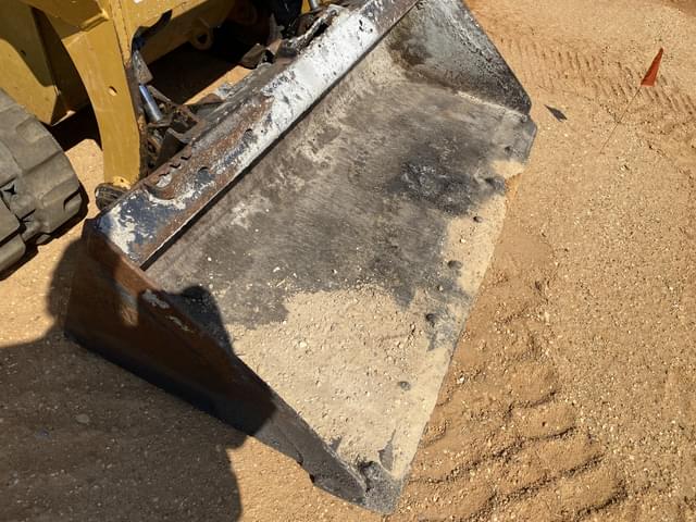 Image of Caterpillar 249D3 equipment image 4