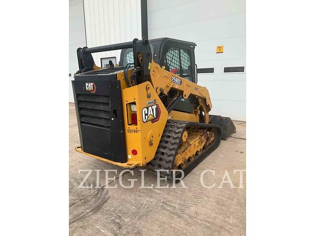 Image of Caterpillar 259D3 equipment image 4