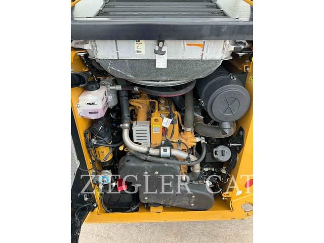 Image of Caterpillar 259D3 equipment image 3