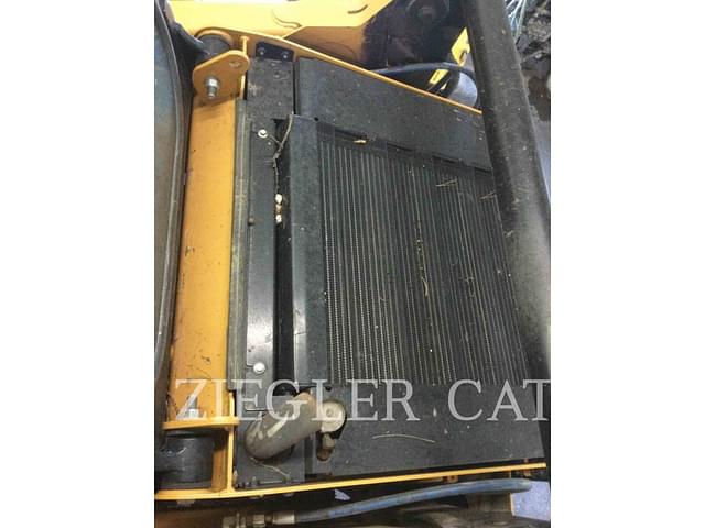 Image of Caterpillar 259D3 equipment image 2