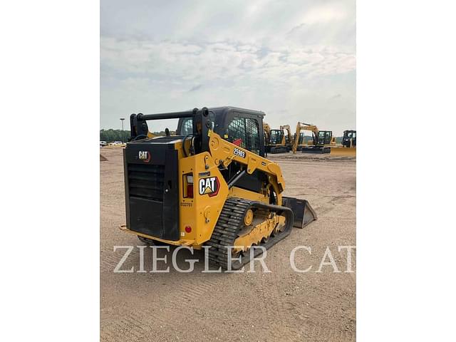 Image of Caterpillar 259D3 equipment image 3