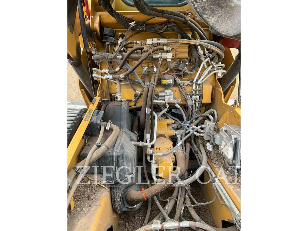 Image of Caterpillar 259D3 Primary image