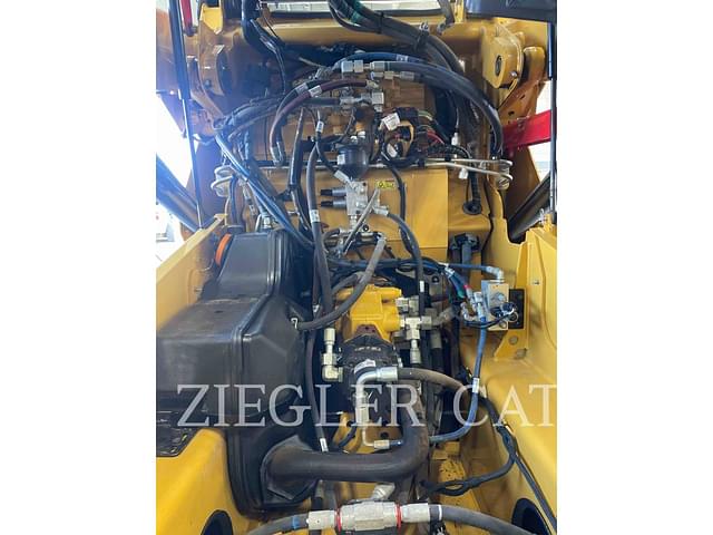 Image of Caterpillar 259D3 equipment image 3
