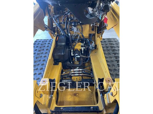 Image of Caterpillar 259D3 equipment image 4