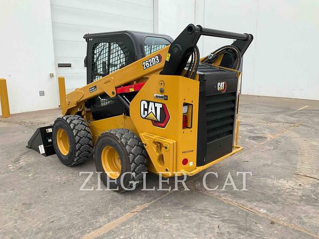 Image of Caterpillar 262D3 equipment image 2