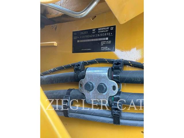 Image of Caterpillar 262D3 equipment image 2