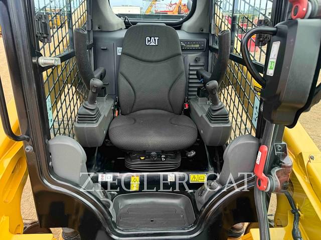 Image of Caterpillar 262D3 equipment image 2