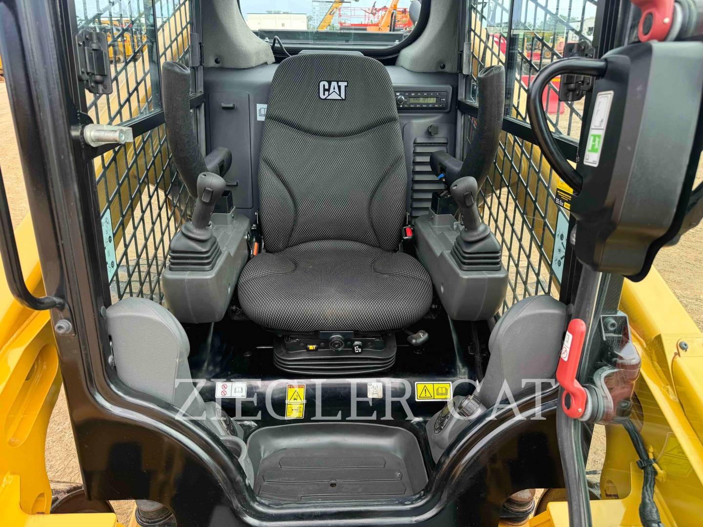 2021 Caterpillar 262D3 Image