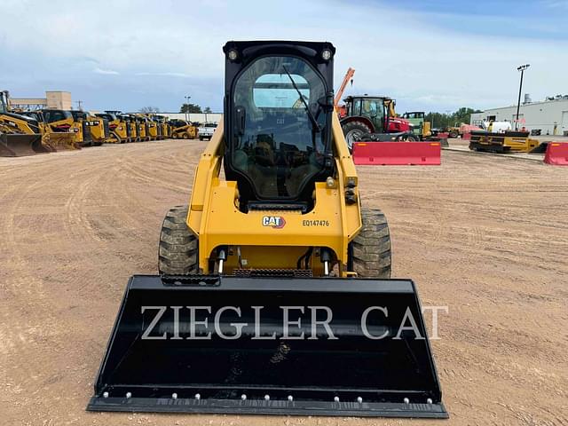 Image of Caterpillar 262D3 equipment image 4
