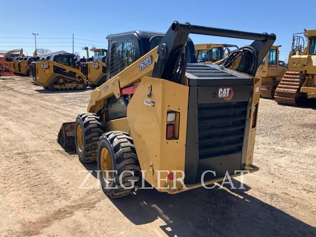 Image of Caterpillar 262D3 equipment image 3