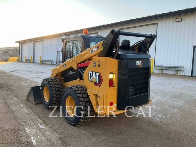 Image of Caterpillar 272D3 equipment image 3
