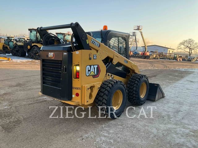 Image of Caterpillar 272D3 equipment image 2