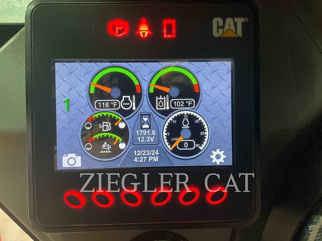Image of Caterpillar 272D3 equipment image 1