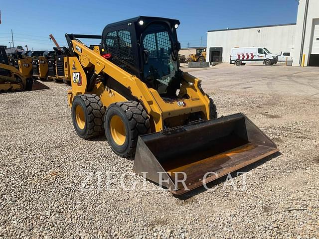 Image of Caterpillar 272D3 equipment image 3