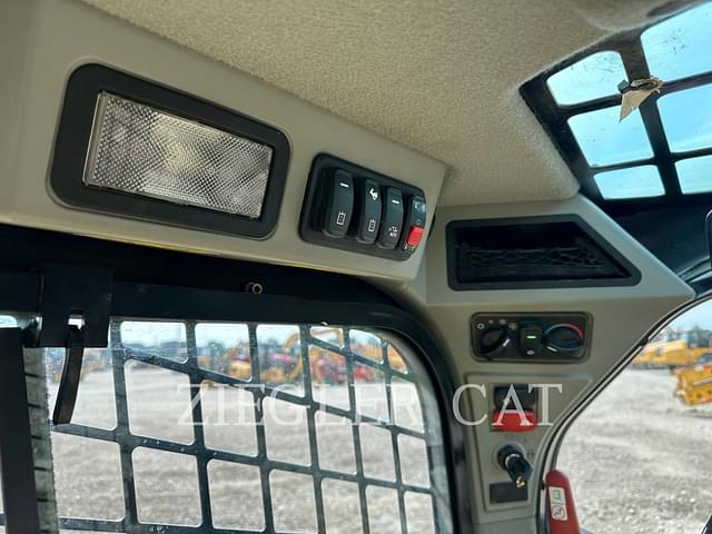 Image of Caterpillar 279D3 equipment image 3