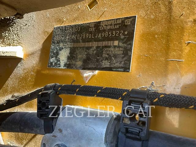 Image of Caterpillar 289D3 equipment image 4