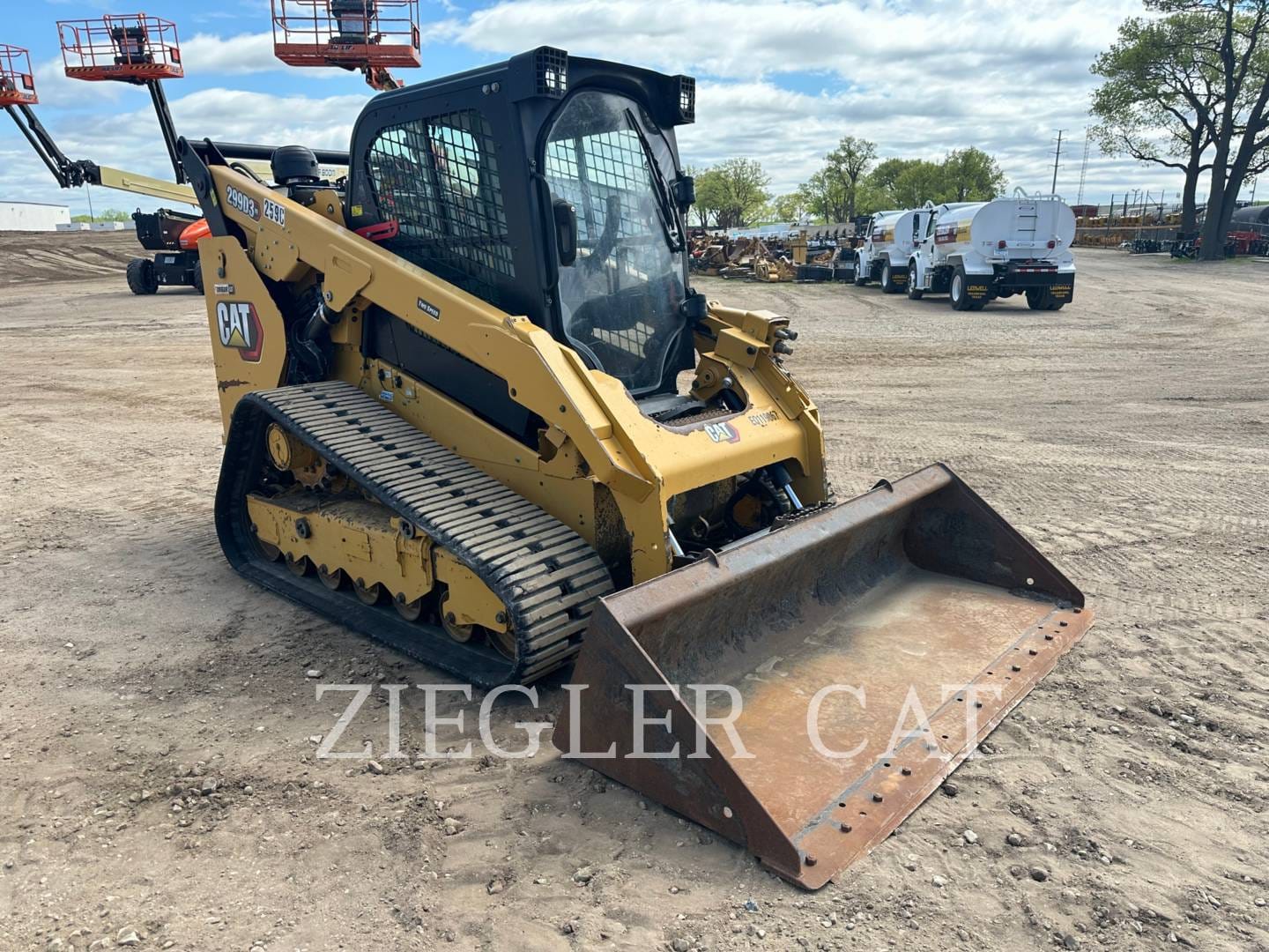 Main image Caterpillar 299D3XE