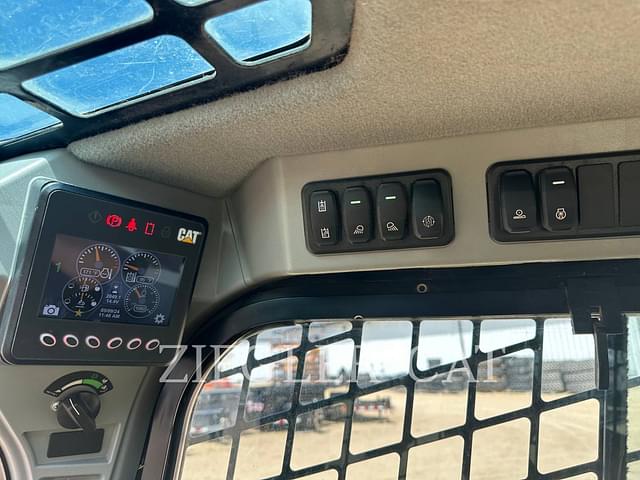 Image of Caterpillar 299D3XE equipment image 4