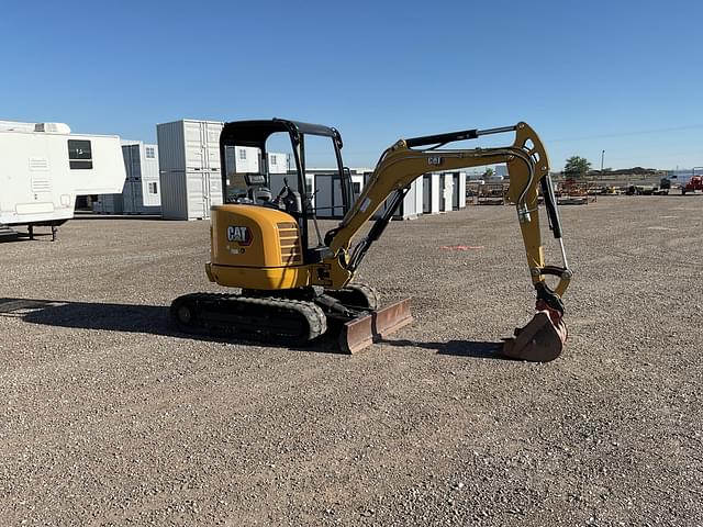 Image of Caterpillar 302.7D CR equipment image 1