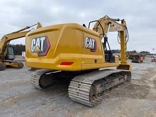 Image of Caterpillar 330 equipment image 2