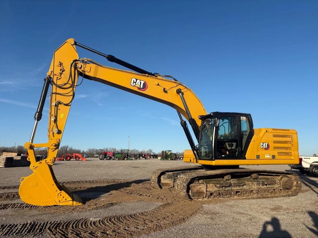 2021 Caterpillar 330 Equipment Image0
