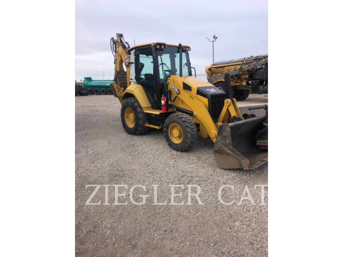 2021 Caterpillar 420XE Equipment Image0