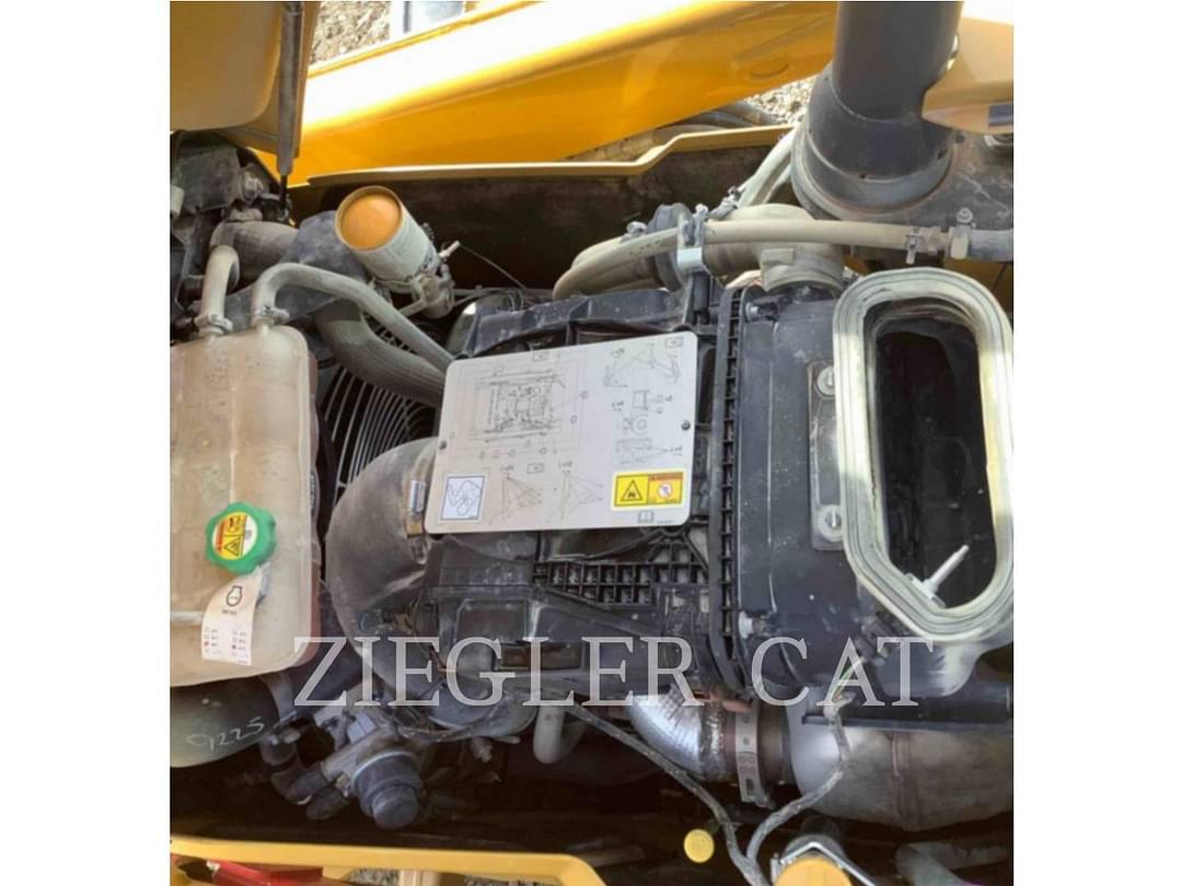 Image of Caterpillar 420XE Primary image