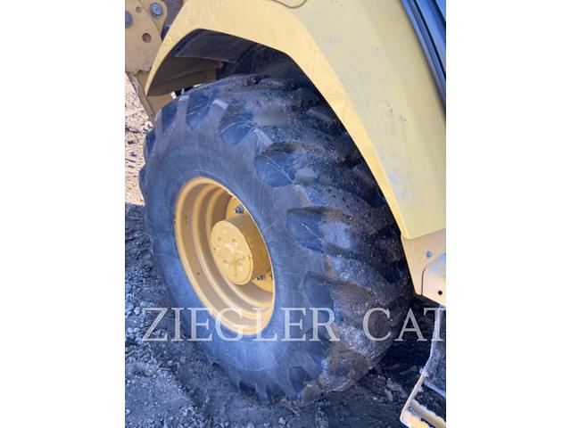 Image of Caterpillar 420XE equipment image 4