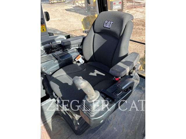Image of Caterpillar 440 equipment image 1