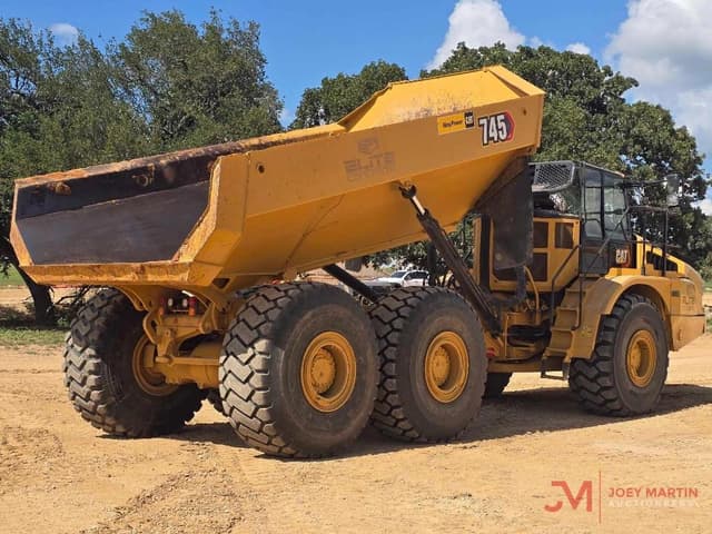 Image of Caterpillar 745 equipment image 2
