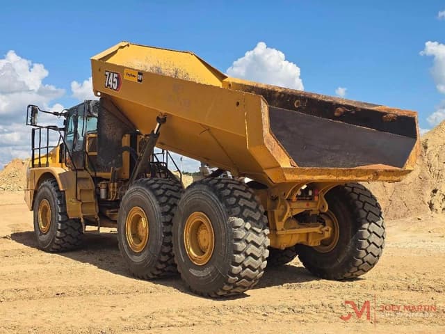 Image of Caterpillar 745 equipment image 4