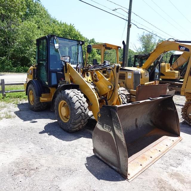 Image of Caterpillar 906M equipment image 3