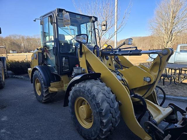 Image of Caterpillar 906M equipment image 1